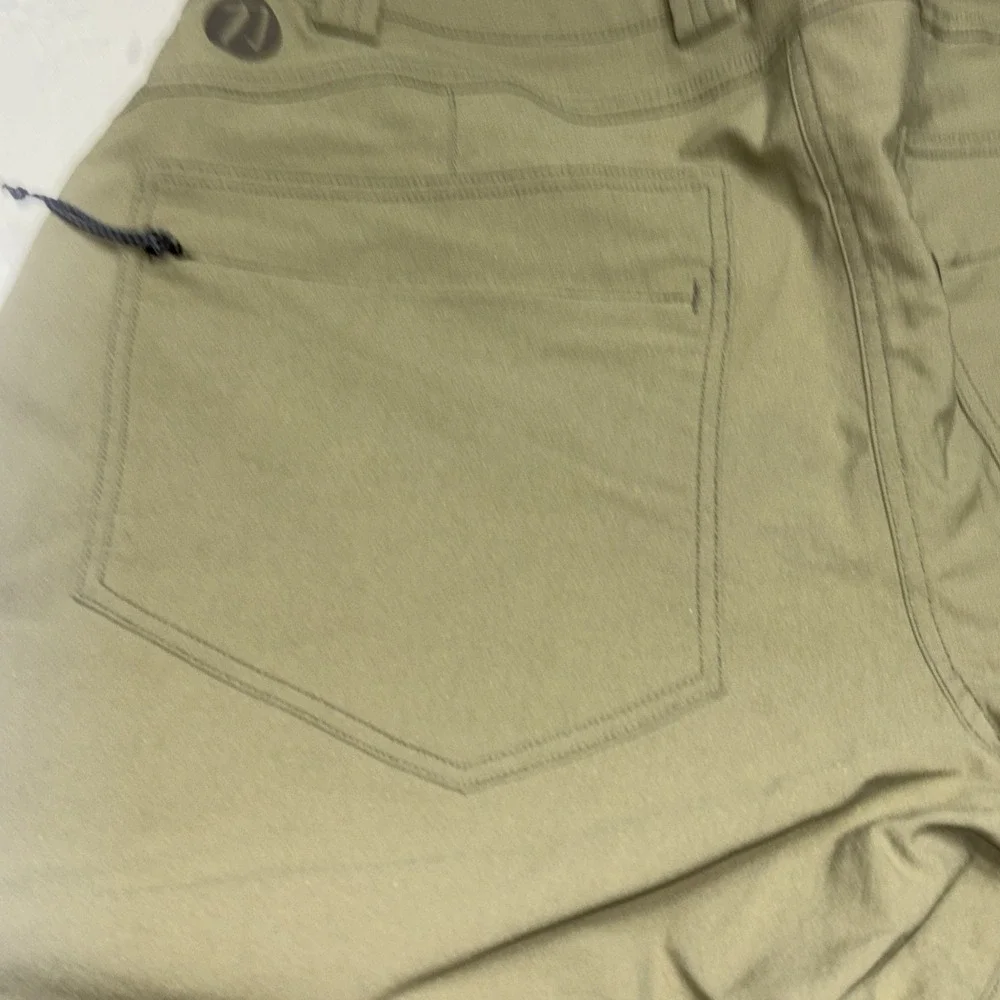 Kuiu Kutana Flat Front Chino Hybrid Shorts Mens Size 36 NWOT